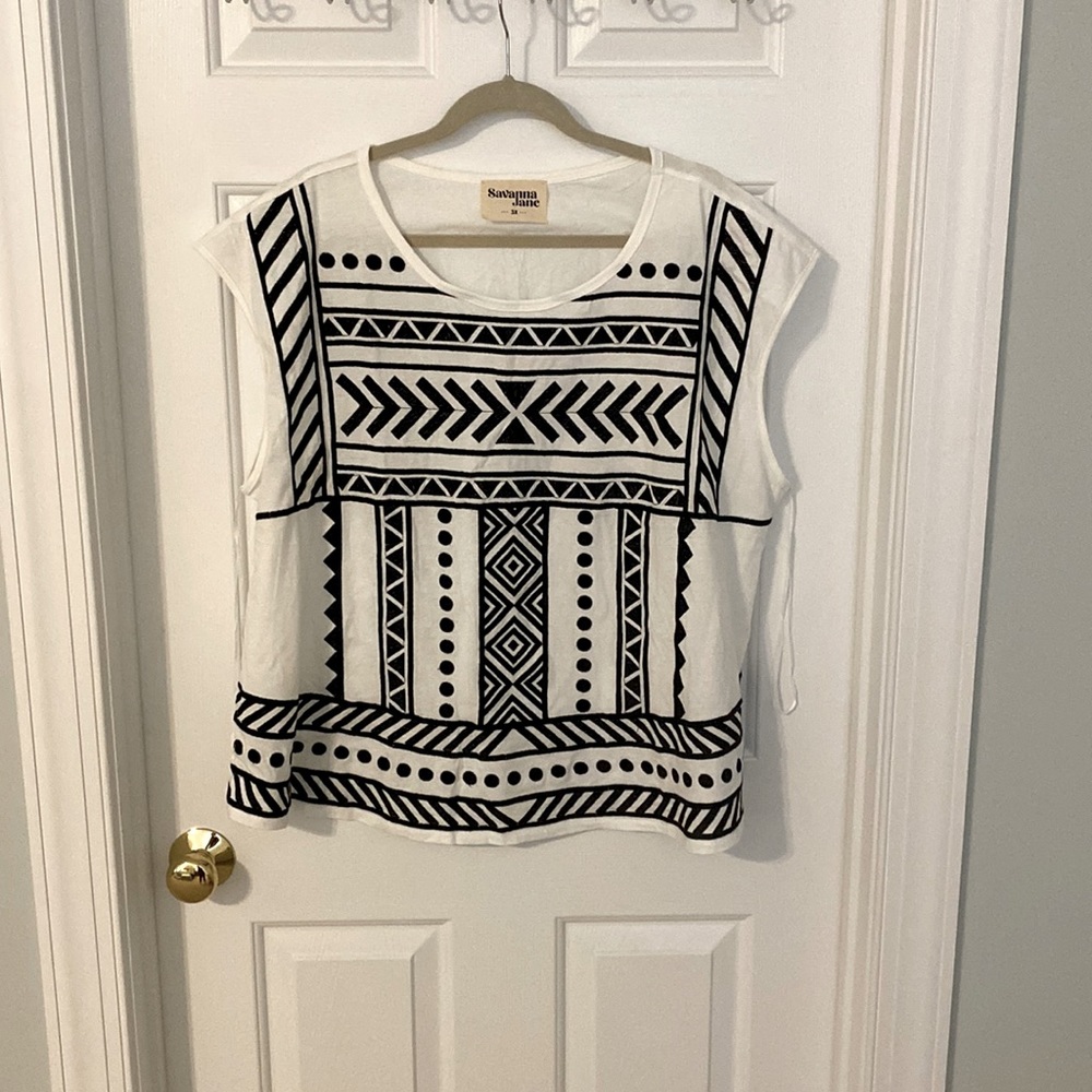 Geo Embroidered Cap Sleeved Top